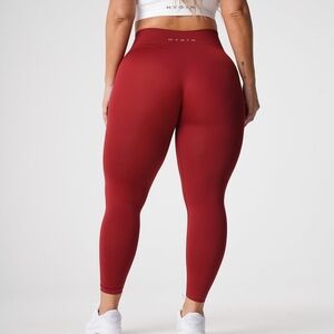 NVGTN Carmine Solid Seamless Leggings